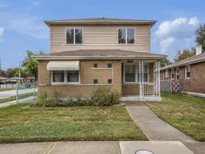 8409 S Brandon Avenue Chicago IL 60617 MLS #MRD12418610 60 broker reciprocity