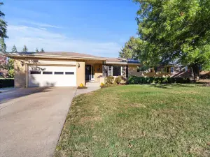 306 N Coolidge Street Normal IL 61761 MLS #MRD12501800 64 broker reciprocity