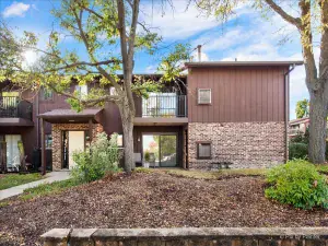 11 6th Avenue #2A La Grange IL 60525 MLS #MRD12502171 54 broker reciprocity