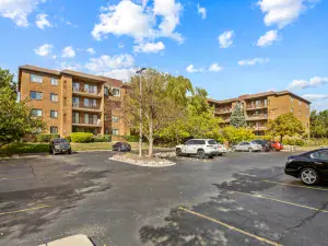 945 E Kenilworth Avenue #312 Palatine IL 60074 MLS #MRD12492135 60 broker reciprocity