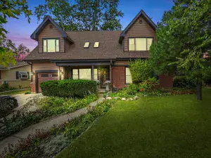 301 Forest View Avenue Elk Grove Village IL 60007 MLS #MRD12353306 52 broker reciprocity