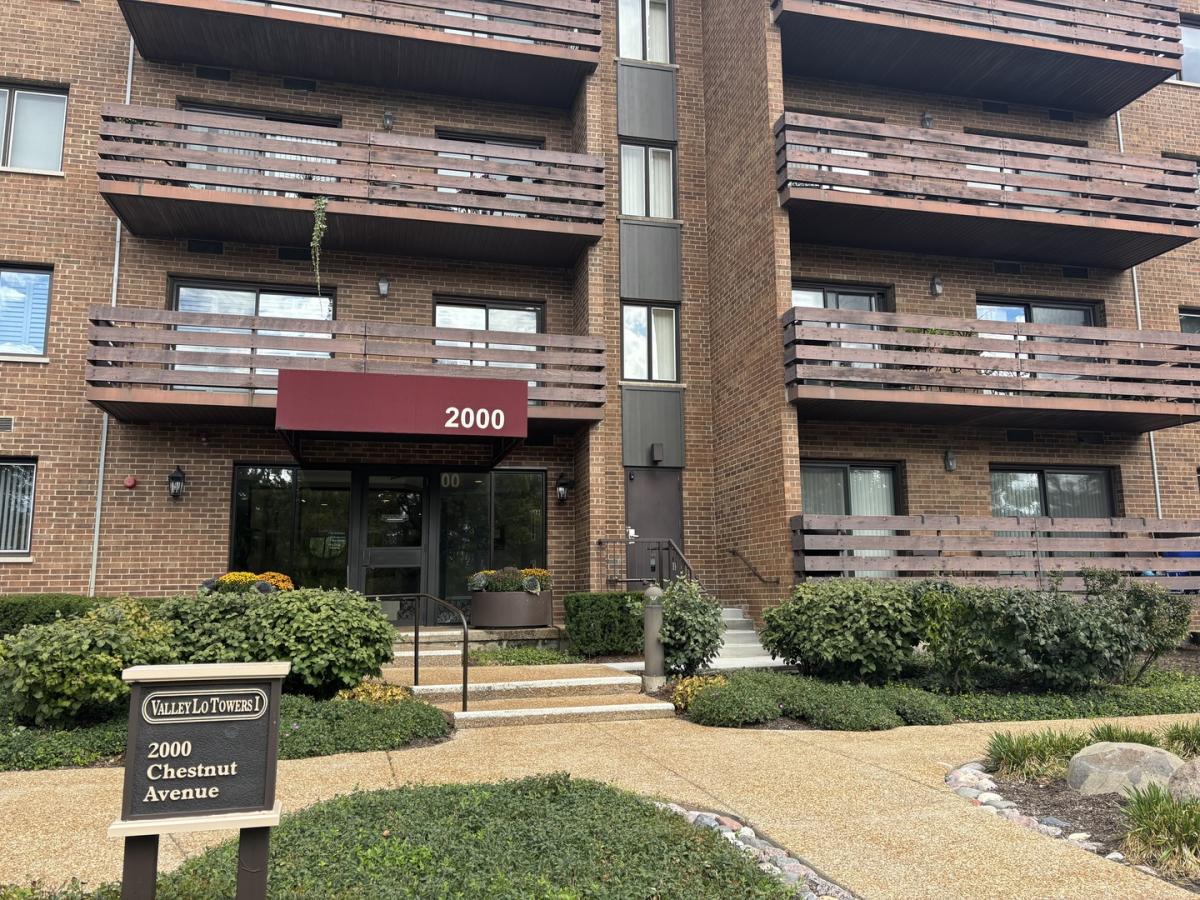 2000 Chestnut Avenue #407 Glenview IL 60025 MLS #MRD12491171 45 MLS #MRD12491171 image #0