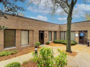 30 S Shumway Avenue #1E Batavia IL 60510 MLS #MRD12433859 52 broker reciprocity