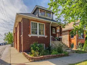 8619 S Jeffery Boulevard Chicago IL 60617 MLS #MRD12396639 50 broker reciprocity