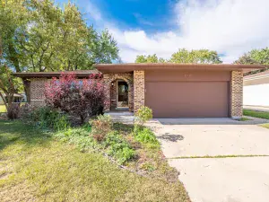 417 Beaver Drive Streamwood IL 60107 MLS #MRD12500667 56 broker reciprocity
