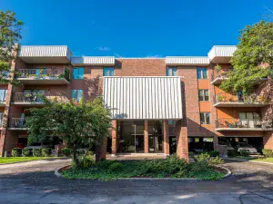 5820 Oakwood Drive #1a Lisle IL 60532 MLS #MRD12484952 52 broker reciprocity