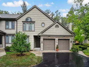 7715 SUSSEX CREEK Drive #1D Darien IL 60561 MLS #MRD12477904 52 broker reciprocity