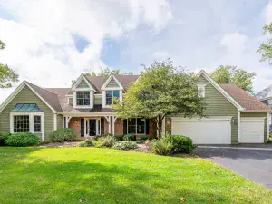 2215 Crystal Circle Crystal Lake IL 60012 MLS #MRD12486289 64 broker reciprocity
