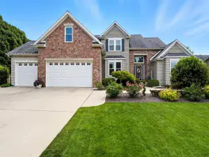 1318 Broadmoor Drive Champaign IL 61821 MLS #MRD12343985 50 broker reciprocity