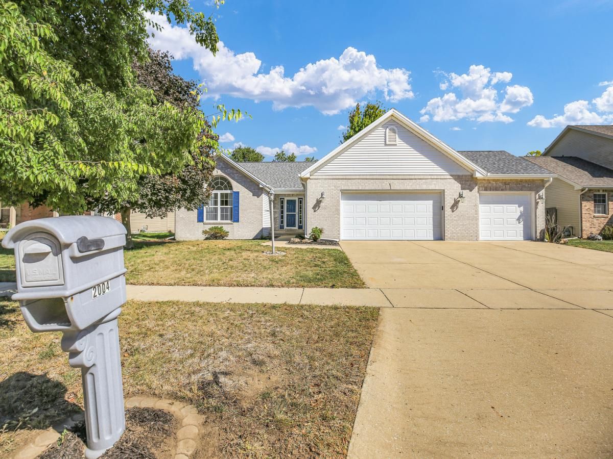 2004 Emerald Drive Champaign IL 61822 MLS #MRD12491645 45 MLS #MRD12491645 image #0