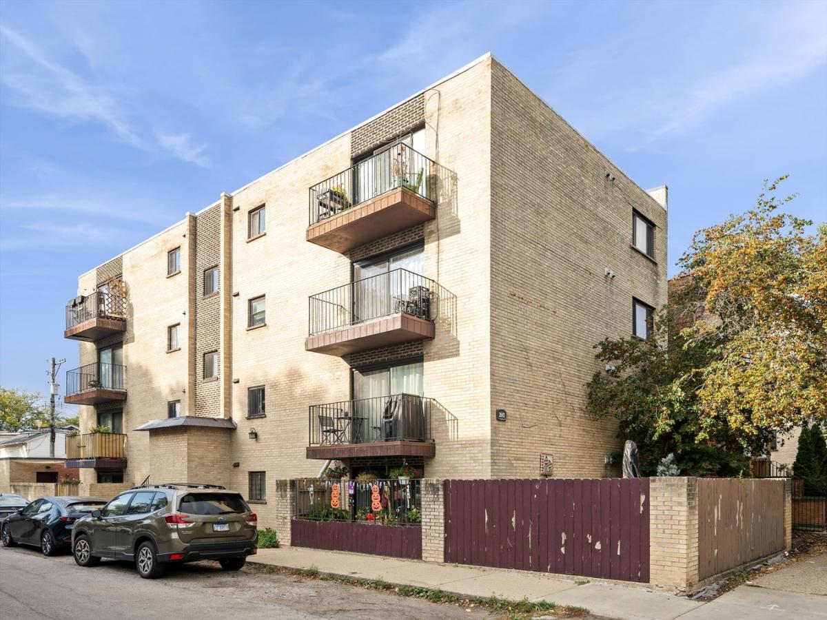 2601 W Foster Avenue #3S Chicago IL 60625 MLS #MRD12491673 45 MLS #MRD12491673 image #0