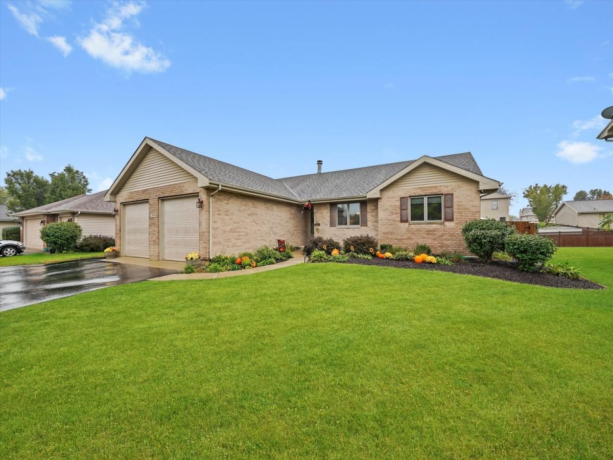 2834 Sharon Drive New Lenox IL 60451 MLS #MRD12491771 45 MLS #MRD12491771 image #0