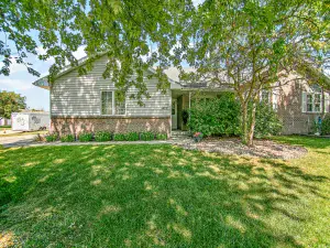 32 N Walnut Street Manteno IL 60950 MLS #MRD12499122 50 broker reciprocity