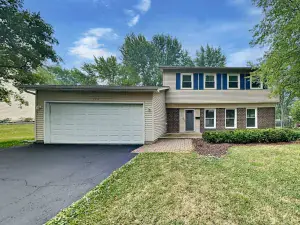 2112 N Kennicott Drive Arlington Heights IL 60004 MLS #MRD12486523 54 broker reciprocity
