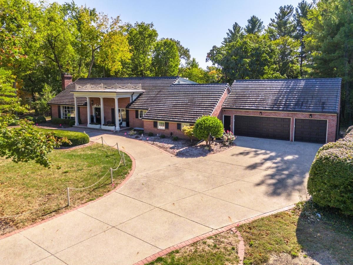 2001 Cloud Street Bloomington IL 61701 MLS #MRD12492002 41 MLS #MRD12492002 image #0