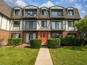 1119 E Algonquin Road #7 Arlington Heights IL 60005 MLS #MRD12497703 46 broker reciprocity