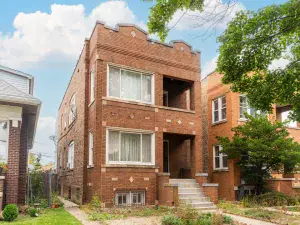 18 W 109th Street Chicago IL 60628 MLS #MRD12365065 62 broker reciprocity