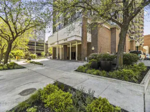 1032 N Austin Boulevard #1N Oak Park IL 60302 MLS #MRD12503714 62 broker reciprocity