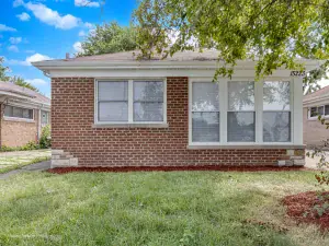 8 E 144th Street Riverdale IL 60827 MLS #MRD12109966 60 broker reciprocity