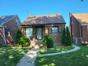 8617 S Bennett Avenue Chicago IL 60617 MLS #MRD12426259 60 broker reciprocity