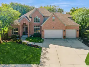 332 Western Drive North Aurora IL 60542 MLS #MRD12502334 60 broker reciprocity