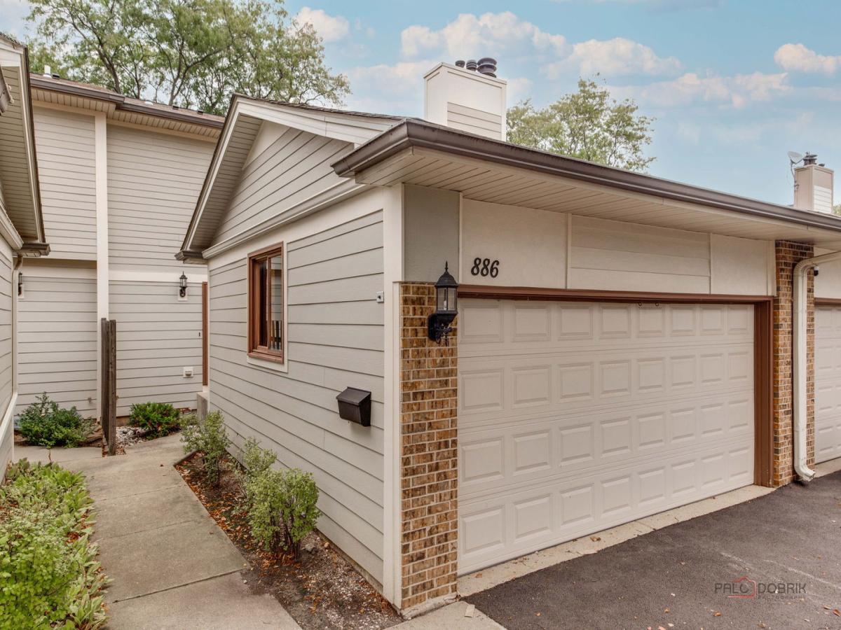886 Swan Lane Deerfield IL 60015 MLS #MRD12493052 45 MLS #MRD12493052 image #0