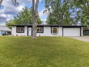 3 Scarsdale Road Montgomery IL 60538 MLS #MRD12444275 64 broker reciprocity