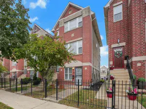 8008 S Loomis Boulevard Chicago IL 60620 MLS #MRD12501964 52 broker reciprocity