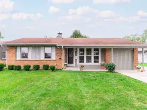 1011 Wesley Lane Algonquin IL 60102 MLS #MRD12503345 56 broker reciprocity