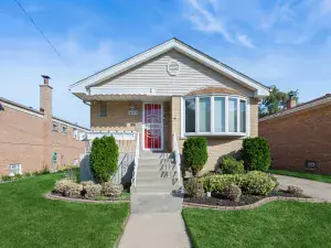 372 Bensley Avenue Calumet City IL 60409 MLS #MRD12485409 60 broker reciprocity