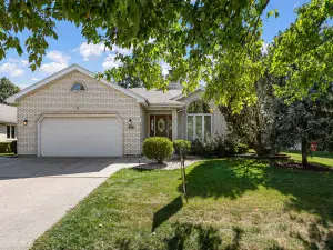 7829 Valley View Lane Woodridge IL 60517 MLS #MRD12492192 46 broker reciprocity