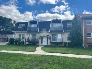 10429 Austin Avenue #B Oak Lawn IL 60453 MLS #MRD12503473 62 broker reciprocity