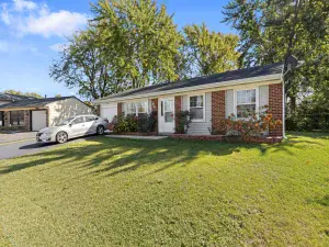 577 East Avenue Streamwood IL 60107 MLS #MRD12501993 48 broker reciprocity