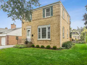 139 E Anita Avenue Mount Prospect IL 60056 MLS #MRD12492209 102 broker reciprocity