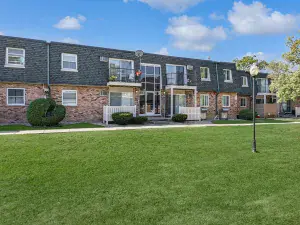 8556 W 102nd Terrace #5-315 Palos Hills IL 60465 MLS #MRD12493615 48 broker reciprocity