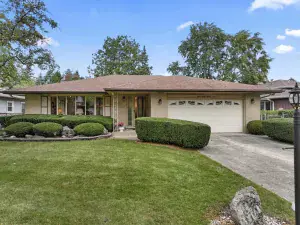 1060 Warwick Lane Elk Grove Village IL 60007 MLS #MRD12430935 58 broker reciprocity