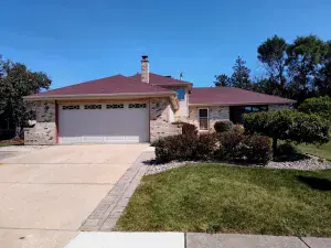 6066 Forestview Drive Oak Forest IL 60452 MLS #MRD12492407 60 broker reciprocity