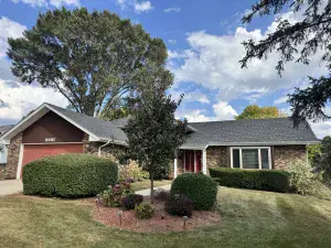 15 Marywood Lane #C Bolingbrook IL 60440 MLS #MRD12498402 50 broker reciprocity