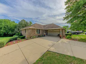 7626 W Hickory Creek Drive Frankfort IL 60423 MLS #MRD12460892 52 broker reciprocity
