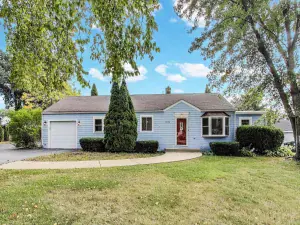 3811 N Park Street Westmont IL 60559 MLS #MRD12437153 50 broker reciprocity