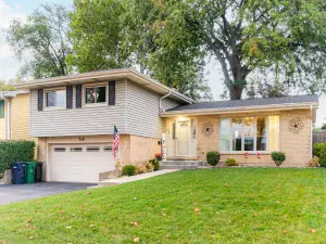 1001 S Edgewood Avenue Lombard IL 60148 MLS #MRD12495782 64 broker reciprocity