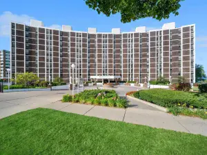 734 W Belden Avenue #2 Chicago IL 60614 MLS #MRD12502325 60 broker reciprocity