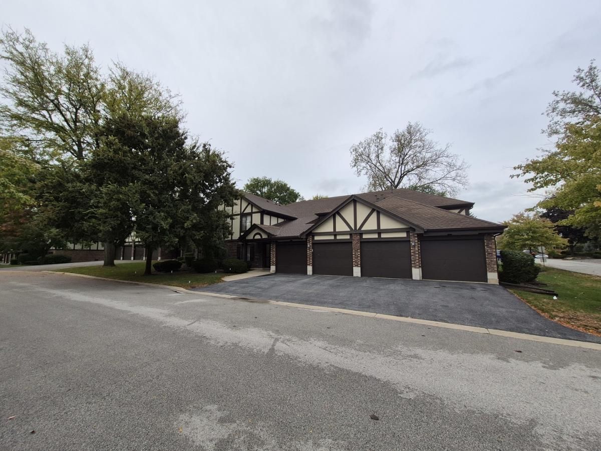 8216 Mulberry Court #8B Palos Hills IL 60465 MLS #MRD12495065 45 MLS #MRD12495065 image #0