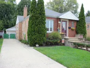 8834 S Albany Avenue Evergreen Park IL 60805 MLS #MRD12491571 52 broker reciprocity