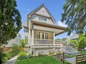 2005 DARROW Avenue Evanston IL 60201 MLS #MRD12502675 50 broker reciprocity