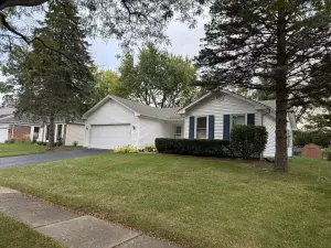 101 W Liberty Street #104 Barrington IL 60010 MLS #MRD12392745 62 broker reciprocity