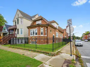 8448 S Essex Avenue Chicago IL 60617 MLS #MRD12441187 62 broker reciprocity