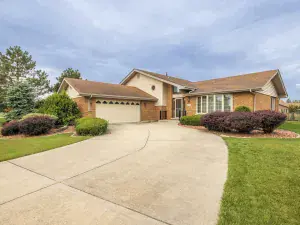 20552 S Frankfort Square Road Frankfort IL 60423 MLS #MRD12498674 50 broker reciprocity
