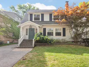 1037 Dodge Avenue Evanston IL 60202 MLS #MRD12499800 60 broker reciprocity