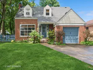 2250 Yeoman Street Waukegan IL 60085 MLS #MRD12390504 62 broker reciprocity